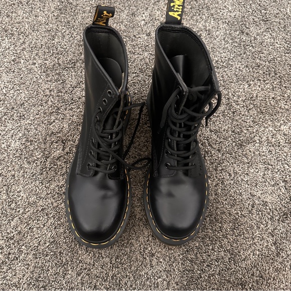 Dr. Martens Shoes - Dr. Martens Black Combat Boots Women Size 8 Smooth Leather Boots Lace Up Classic